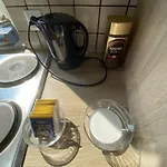 Das Zimmer Ist In Einer Sehr Zentralen Lage!